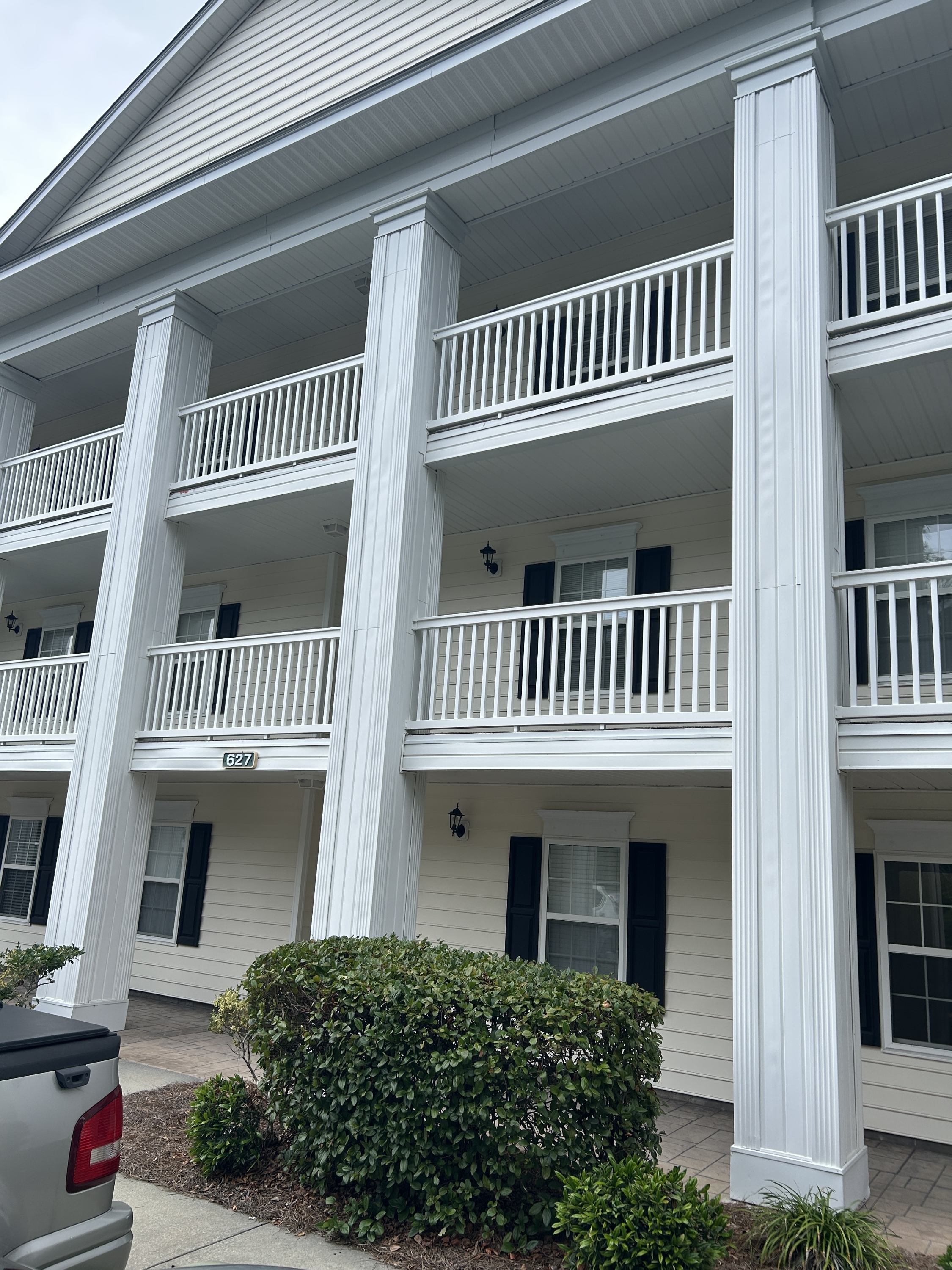 627 Woodmoor Drive 302 - 1